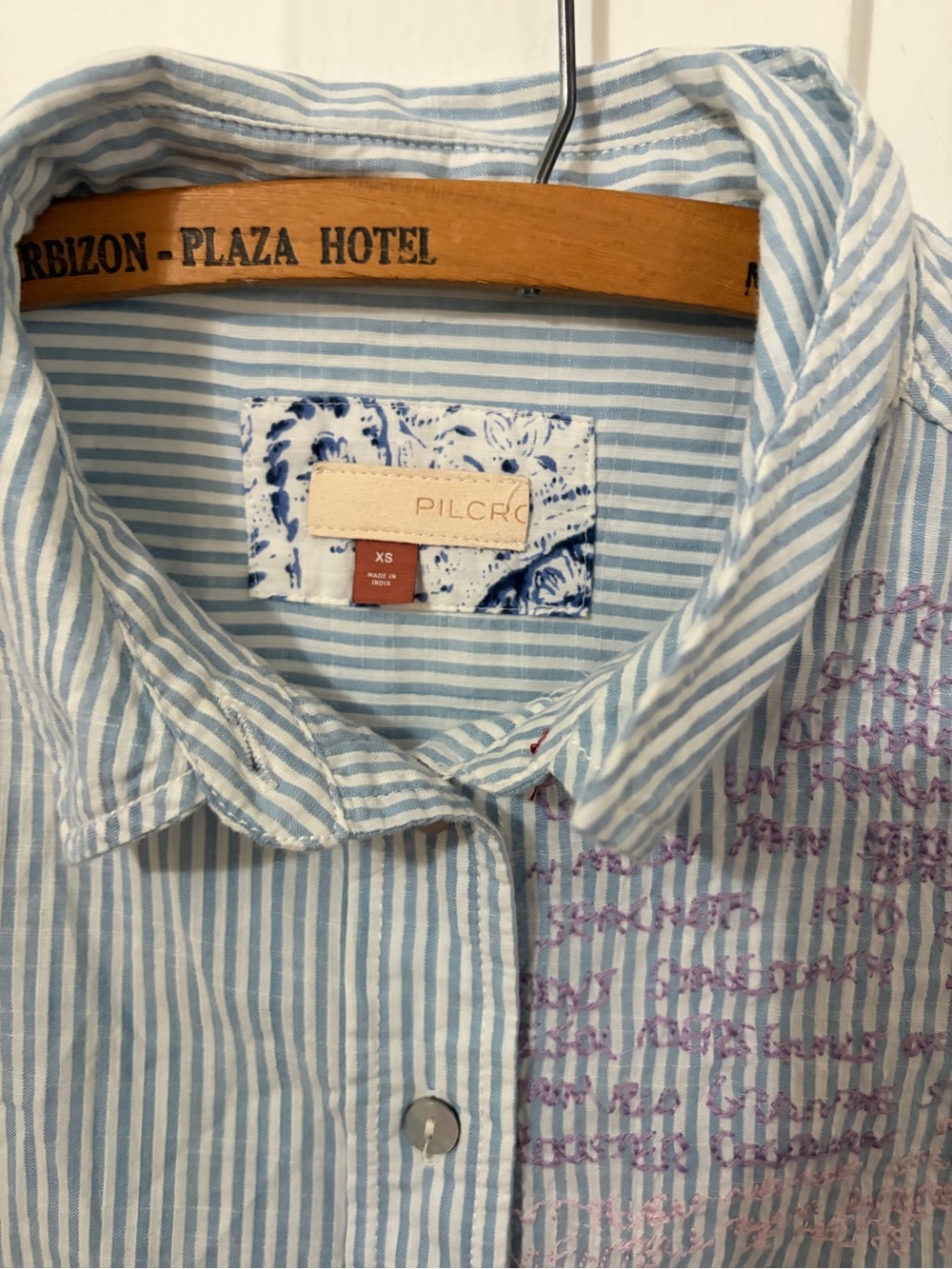 Anthropologie Pilero
Embroidered The Cate Oxford Words Button Down Shirt - Picture 4 of 4